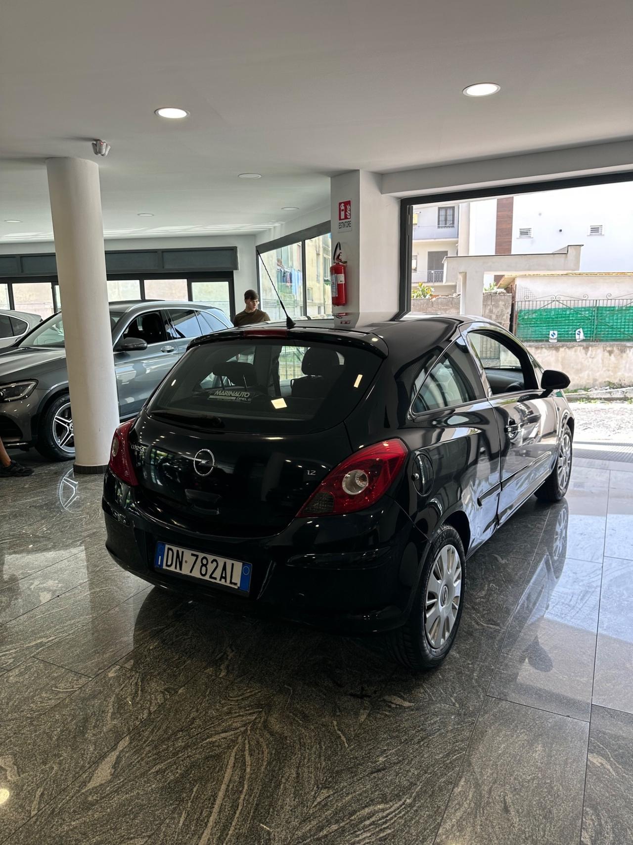 Opel Corsa 1.2 3 porte Enjoy