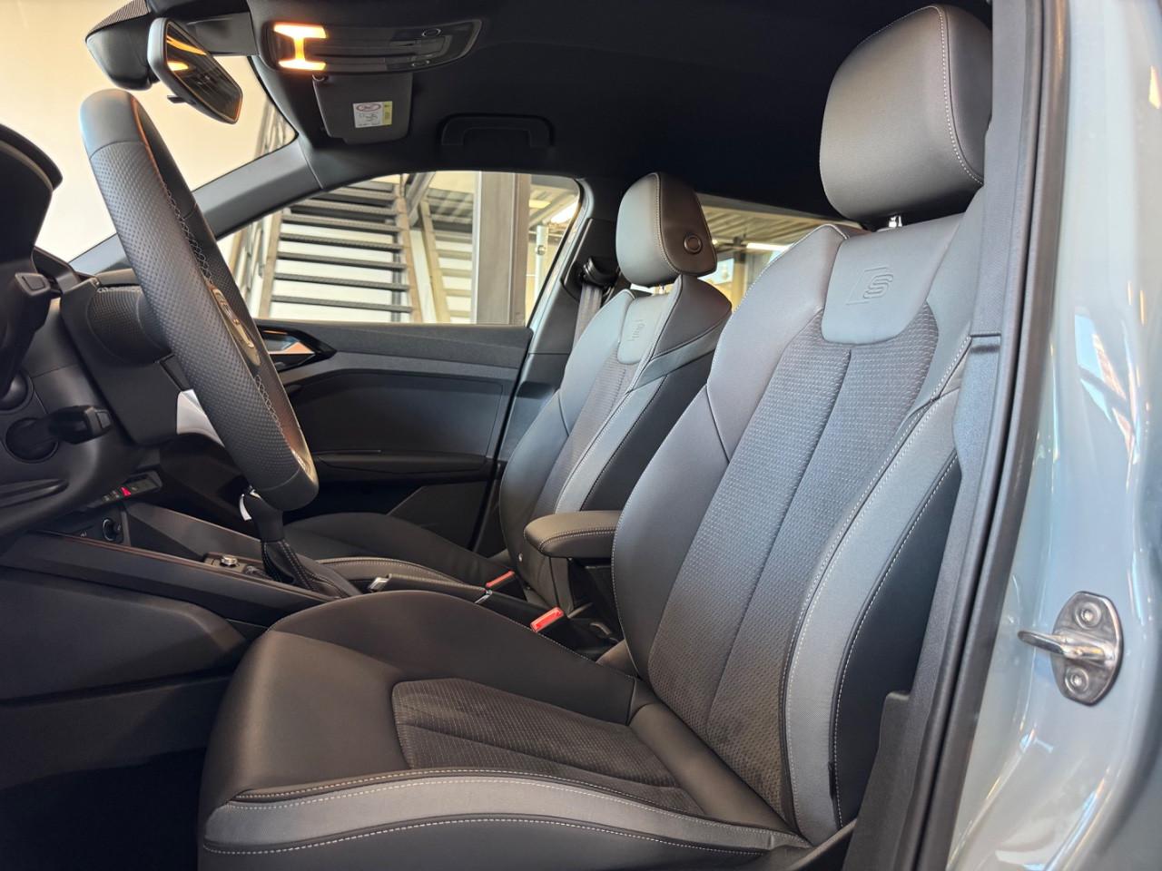 Audi A1 Allstreet 35 TFSI 150cv S Tronic S line Interiors
