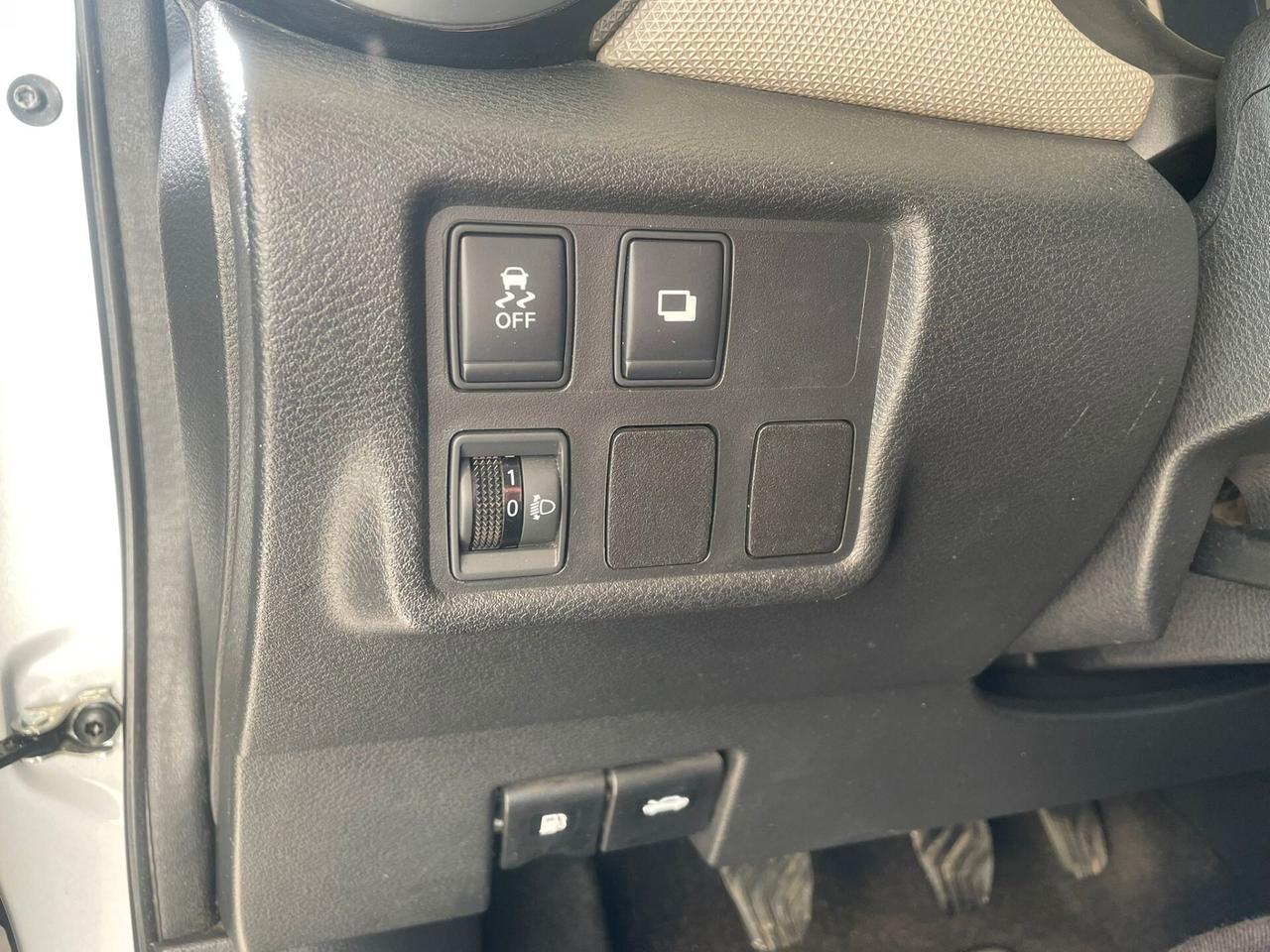 Nissan Micra 1.0L 12V 5 porte Visia