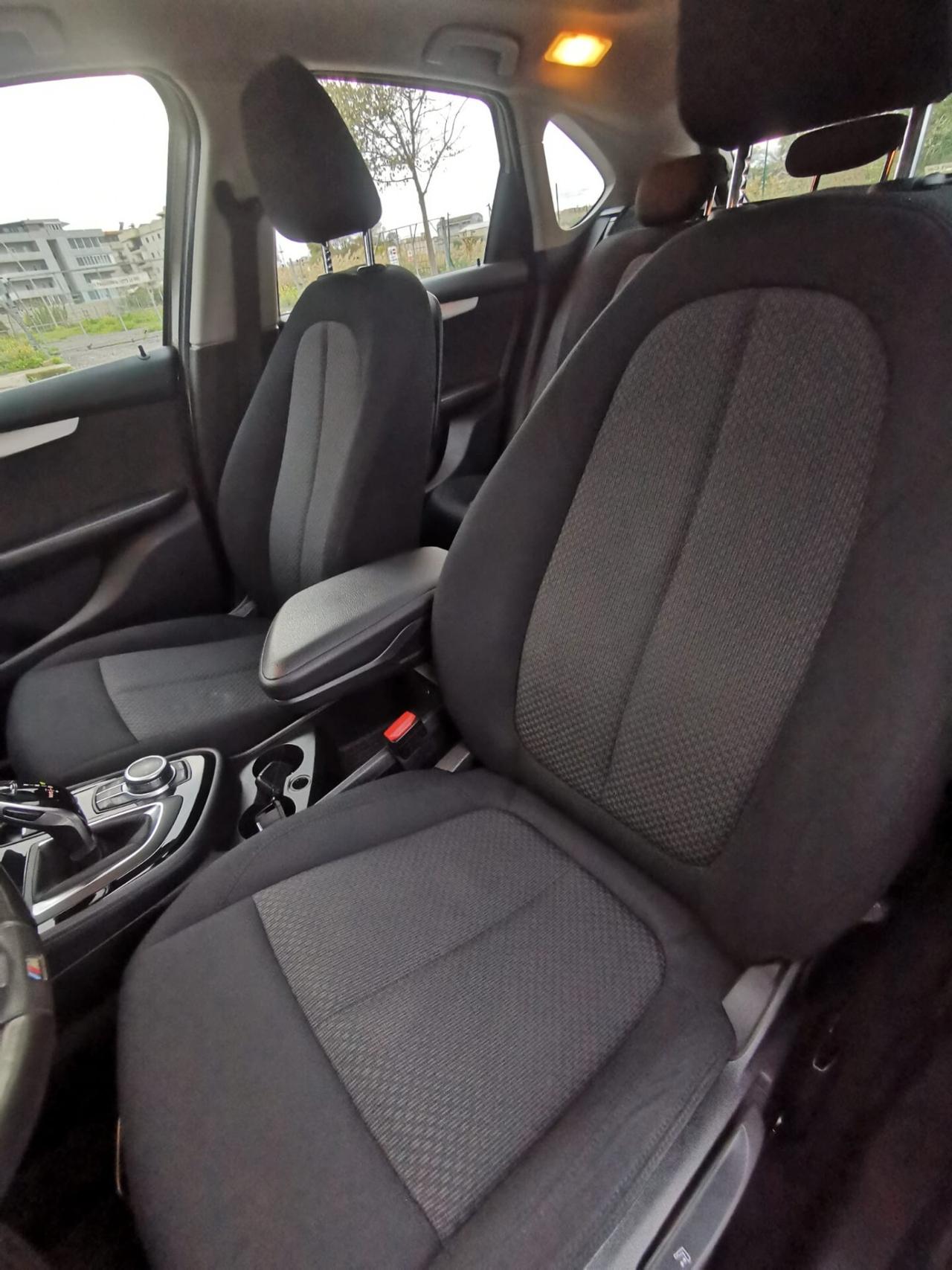 Bmw 216 Active Tourer Luxury autom. 12/2019