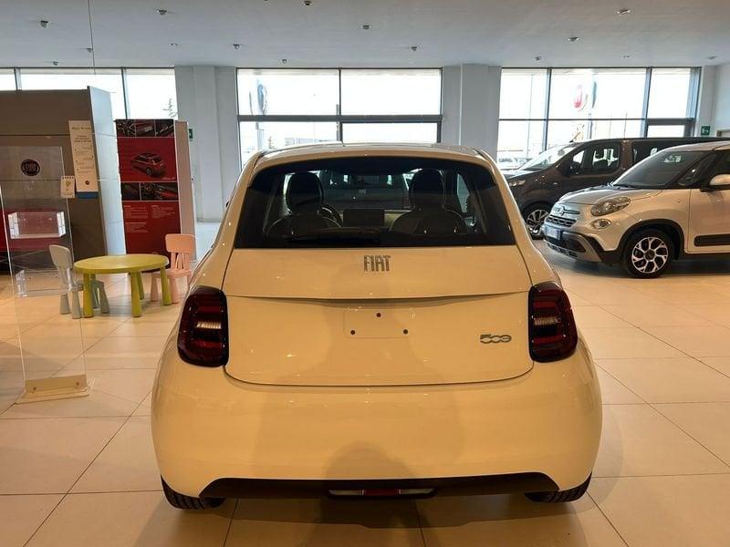 FIAT 500 Icon Berlina