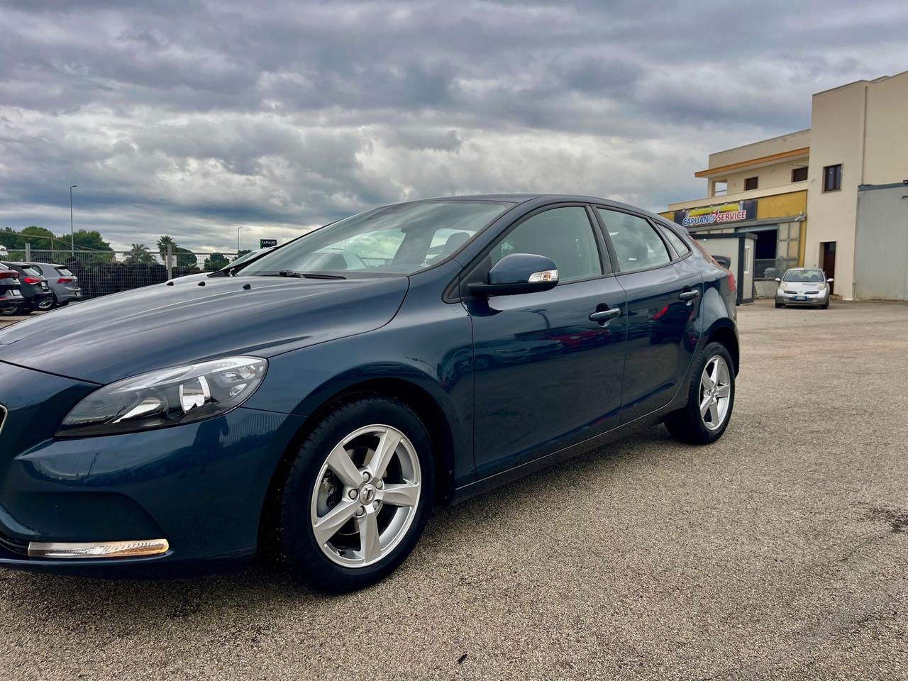 VOLVO V40 2.0D D2 120CV MANUALE FULL NAVI MY16