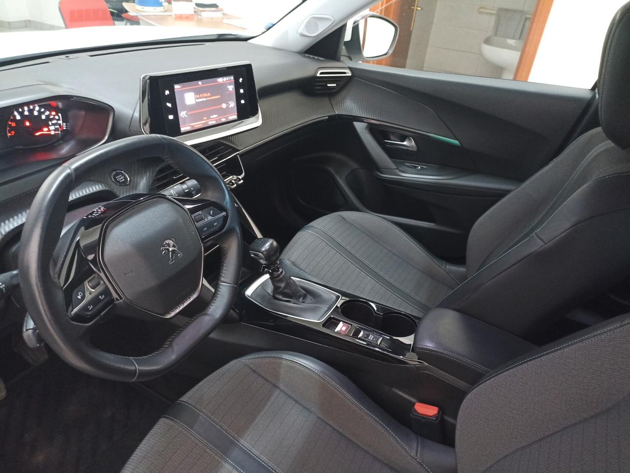 Peugeot 2008 BlueHDi 110 S&S Allure Pack