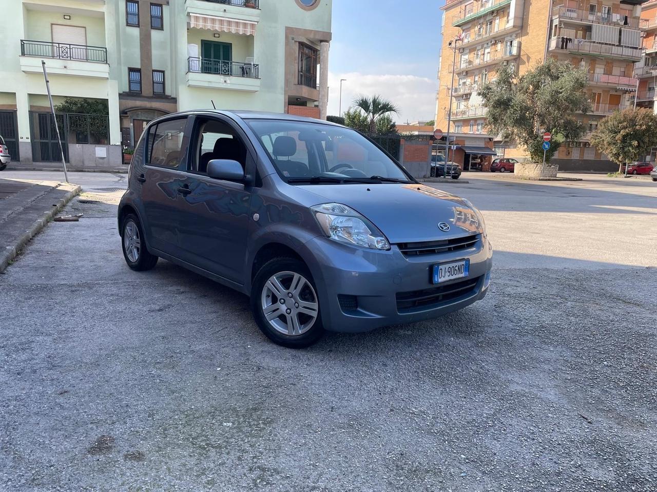 Daihatsu Sirion 1.0 Hiro