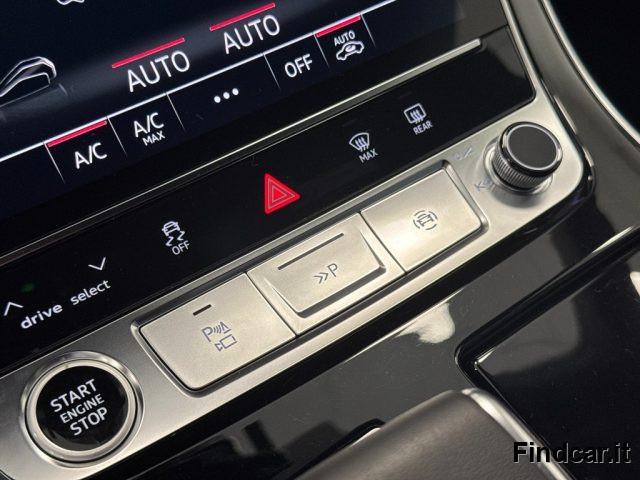 AUDI Q8 55 TFSI e quattro tiptronic Plug In S line