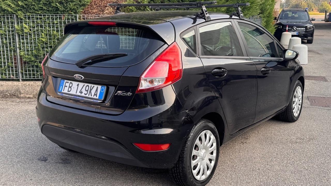 Ford Fiesta 1.4 5 porte Bz.- GPL Black & White Edition