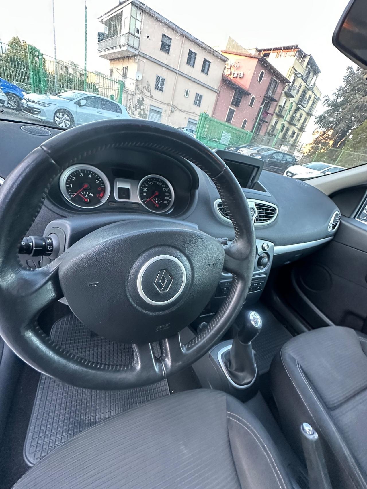 Renault Clio 1.2 16V 5 porte GPL Dynamique