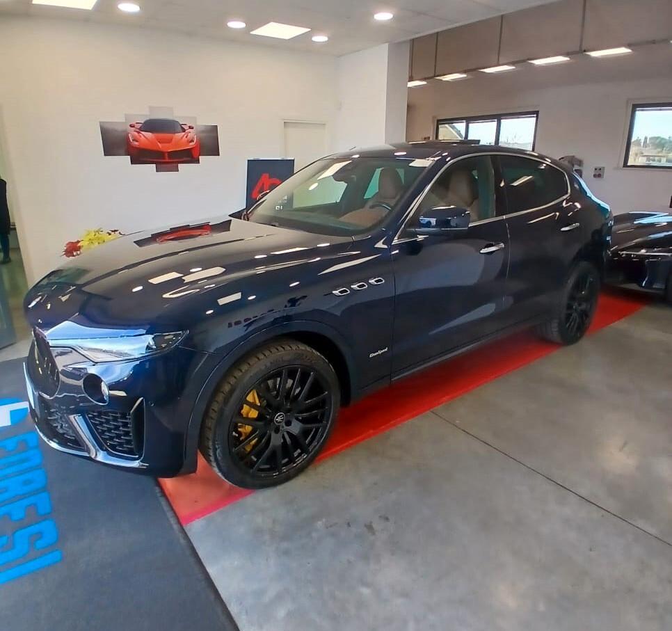 Maserati Levante V6 Diesel 275 CV AWD Gransport