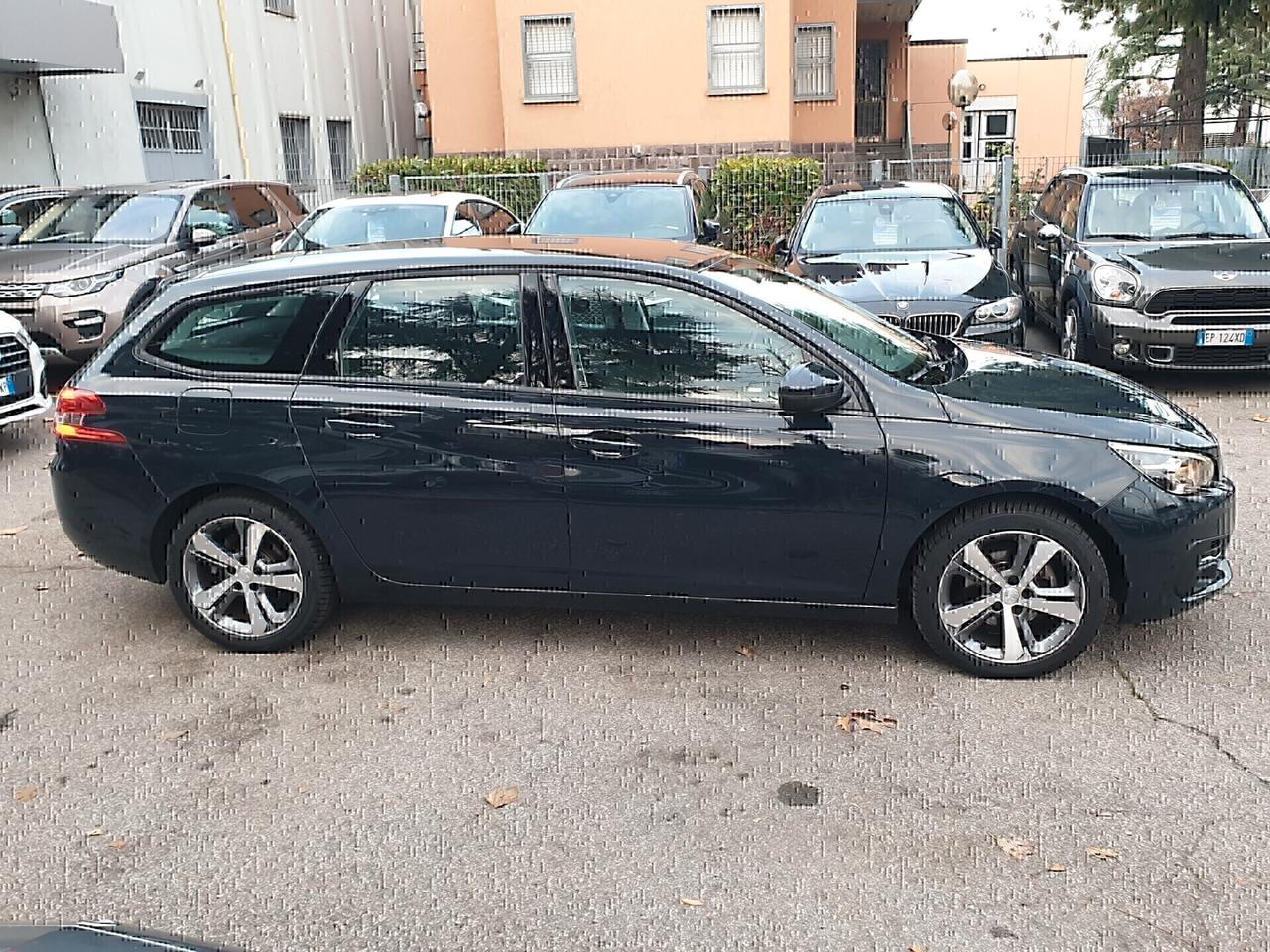 Peugeot 308 BlueHDi 130 SW Allure