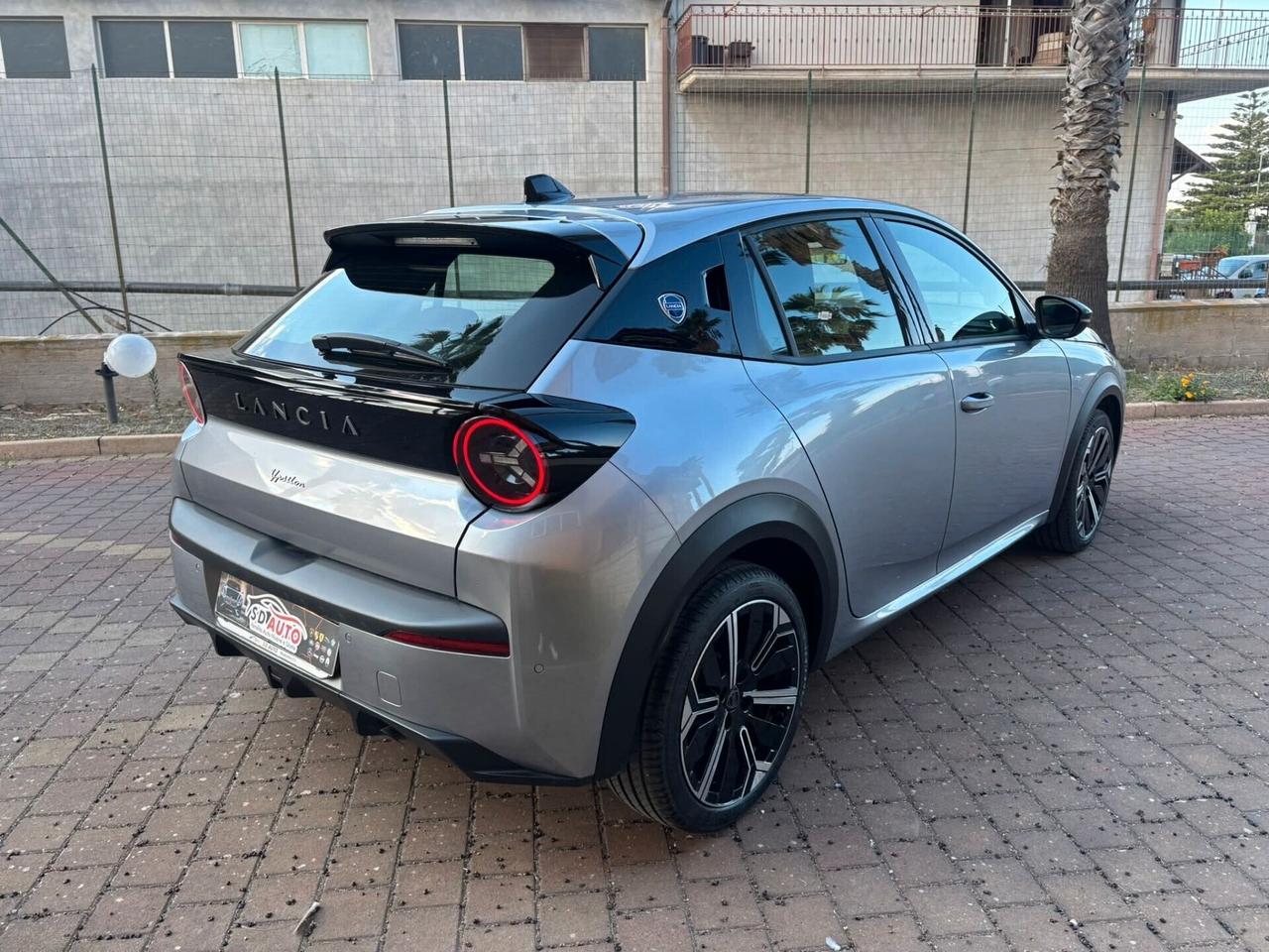 Lancia Ypsilon 1.0 FireFly 5 porte S&S Hybrid Gold//