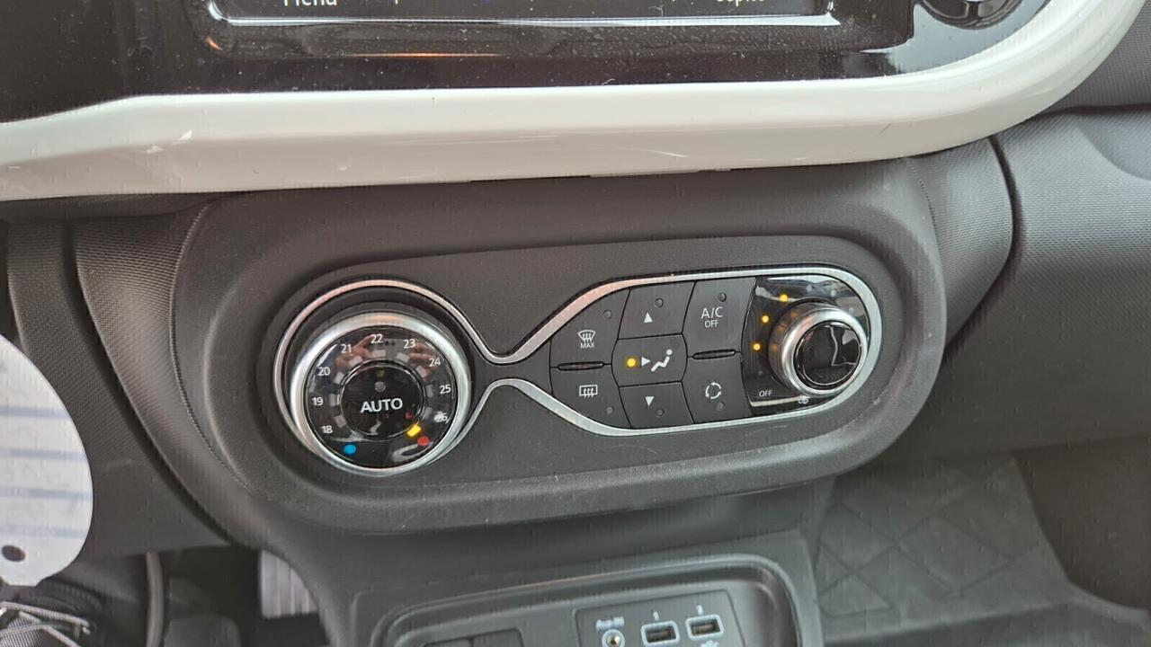 Renault Twingo Electric Intens-2021-KM18500-Full-Promo