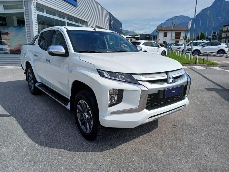 Mitsubishi L200 2.3 D Club Cab 4x4 Super Select Intense + IVA