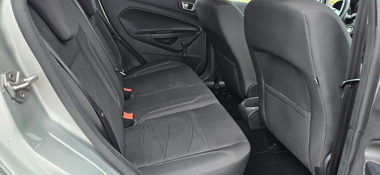 Ford Fiesta 1.5 TDCi 75CV 5 porte Titanium