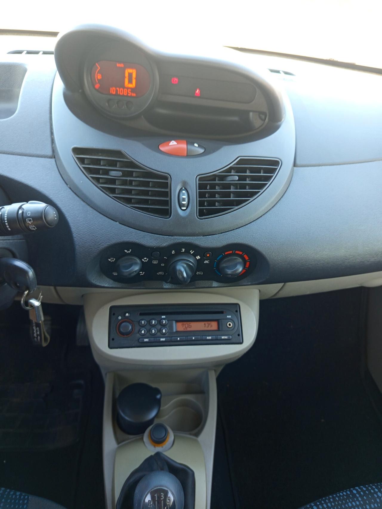 Renault Twingo 1.2 8V Dynamique