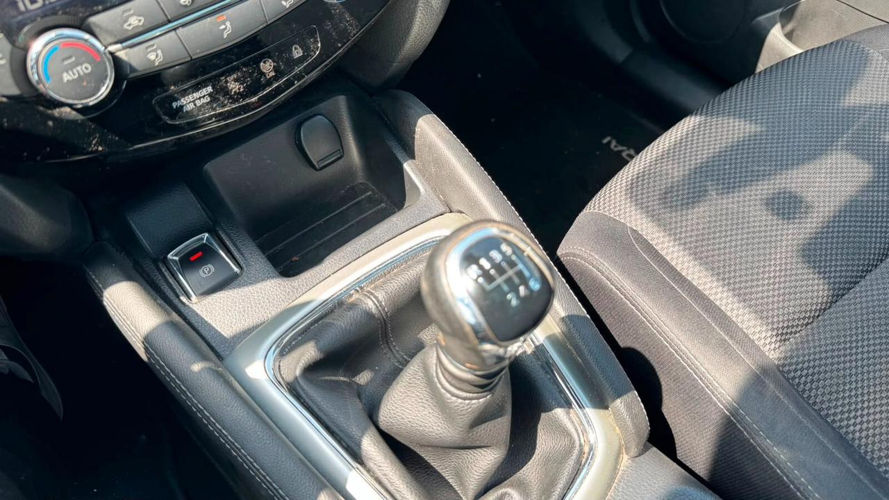 Nissan Qashqai 1.2 BENZINA 2017 NEOP.