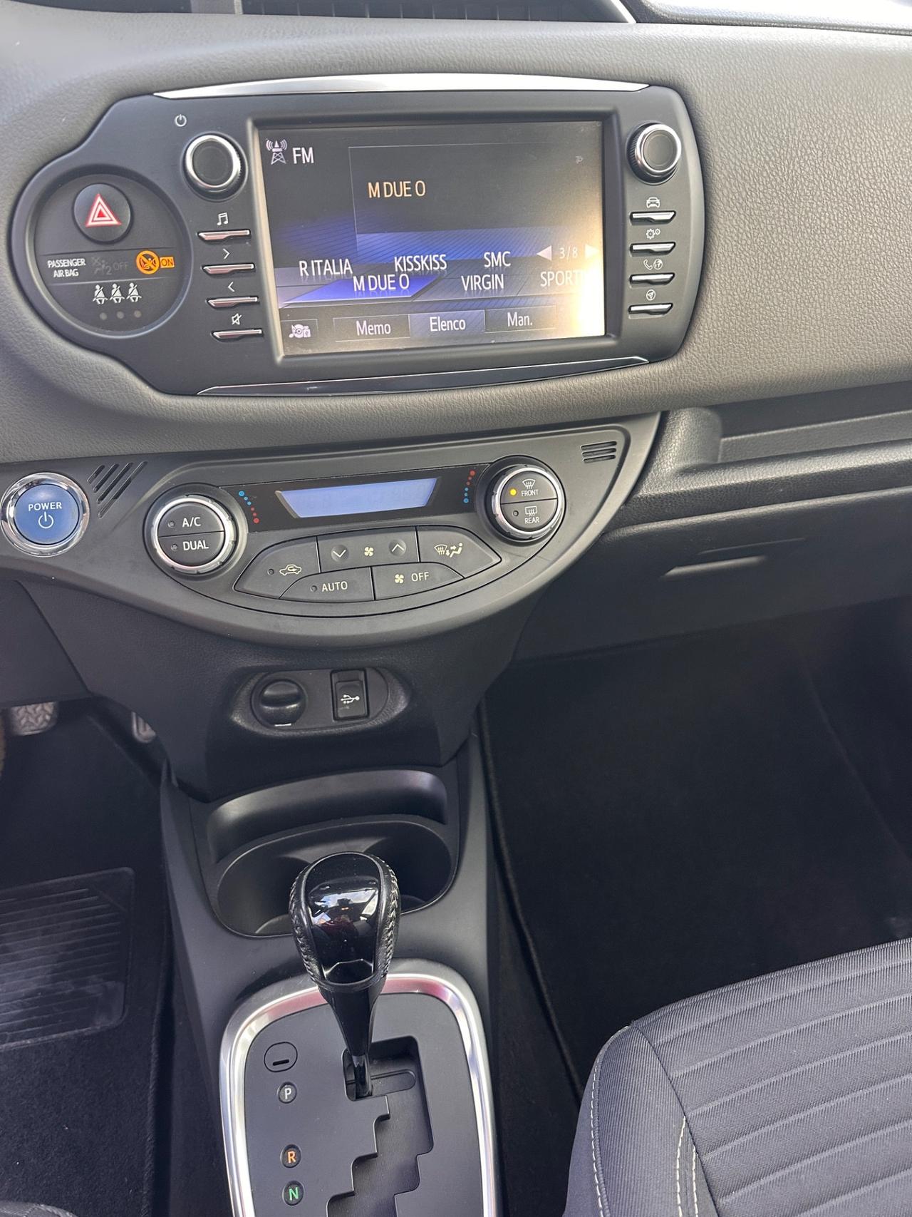 Toyota Yaris 1.5 BENZ/Hybrid 101cv 5p Lounge AUTOMATICA