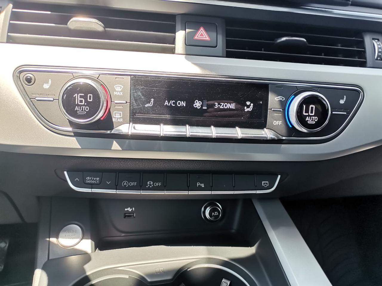 Audi A4 Avant 40 TDI S tronic TOTAL BLACK