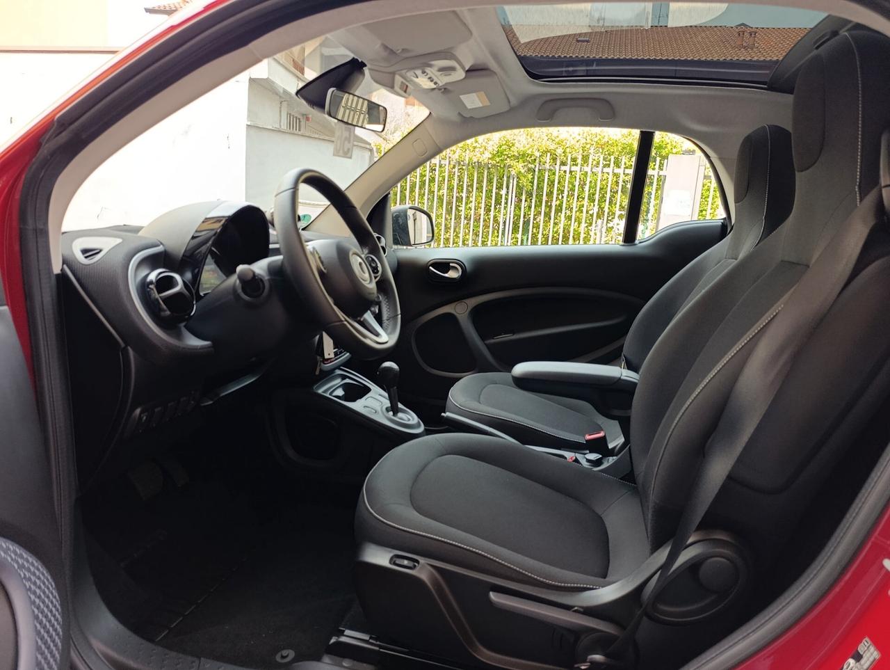 Smart ForTwo 70 1.0 twinamic Passion 2019 solo km 26.156