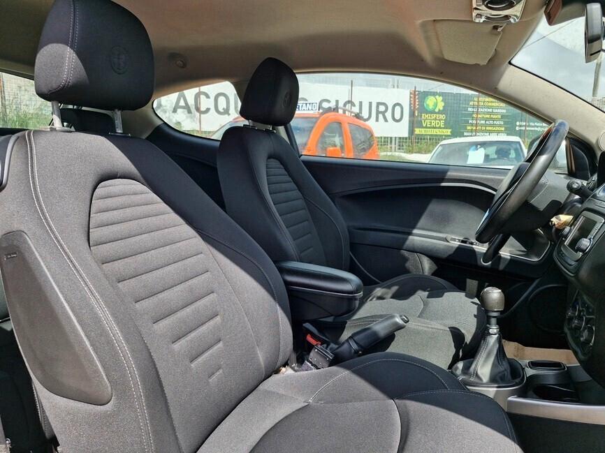 Alfa Romeo MiTo alfa romeo mito 77 cv gpl