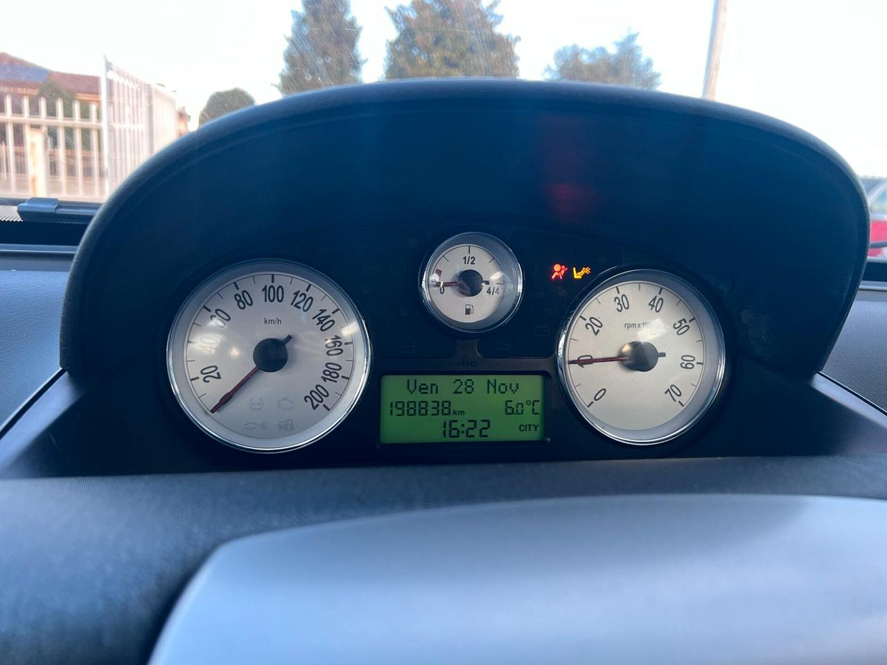 Lancia Ypsilon 1.2 Versus