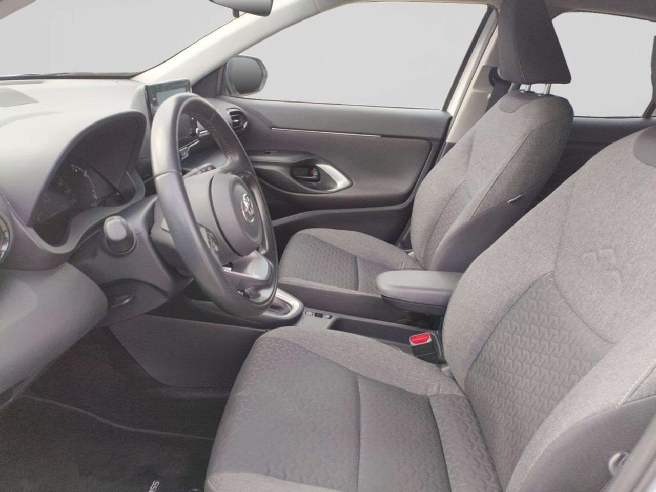 Toyota Yaris Cross TOYOTA Yaris Cross 1.5 Hybrid 5p. E-CVT Business