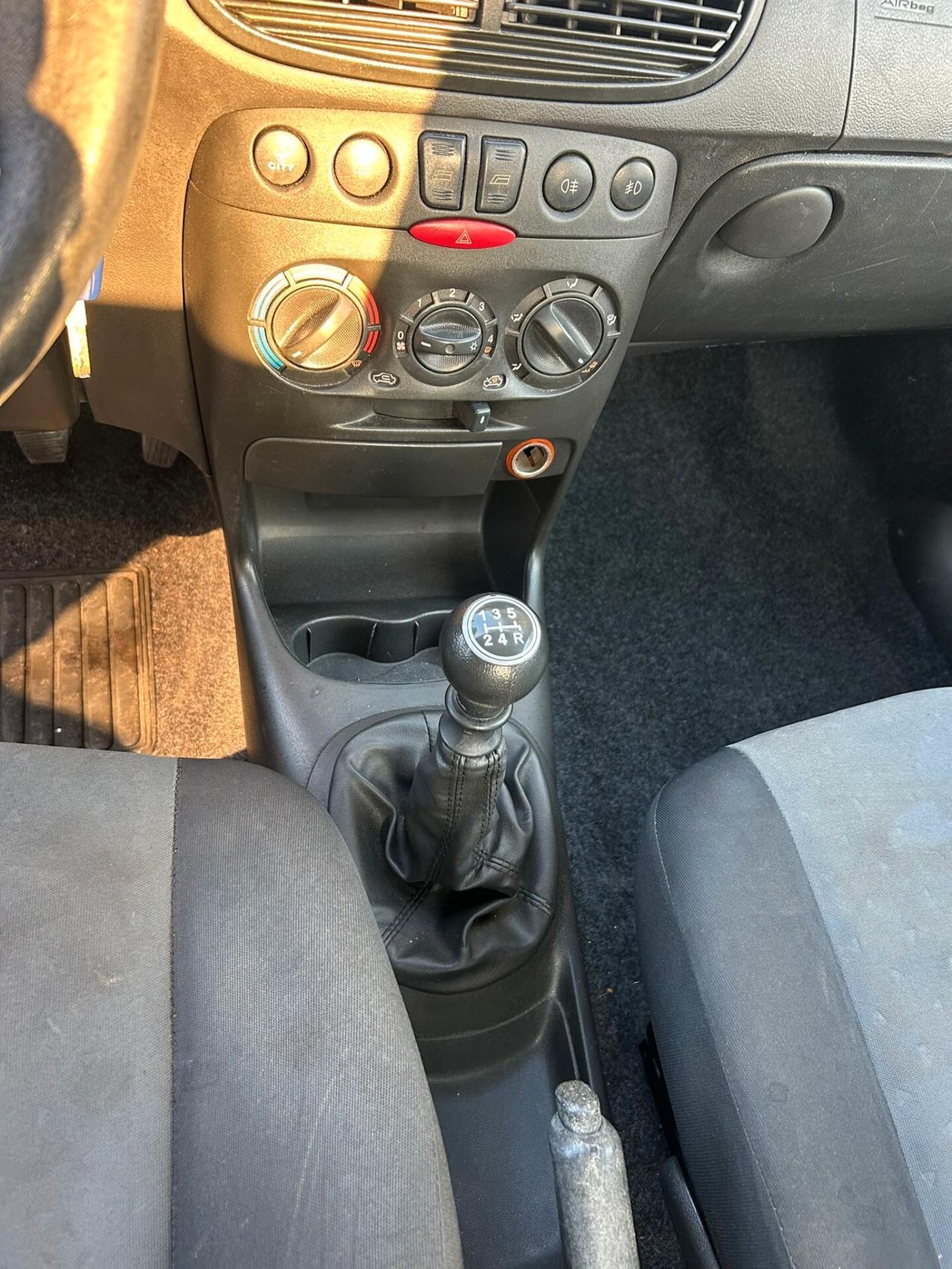 Fiat Punto 1.2 cc benzina 148.000 km unico proprietario perfetta