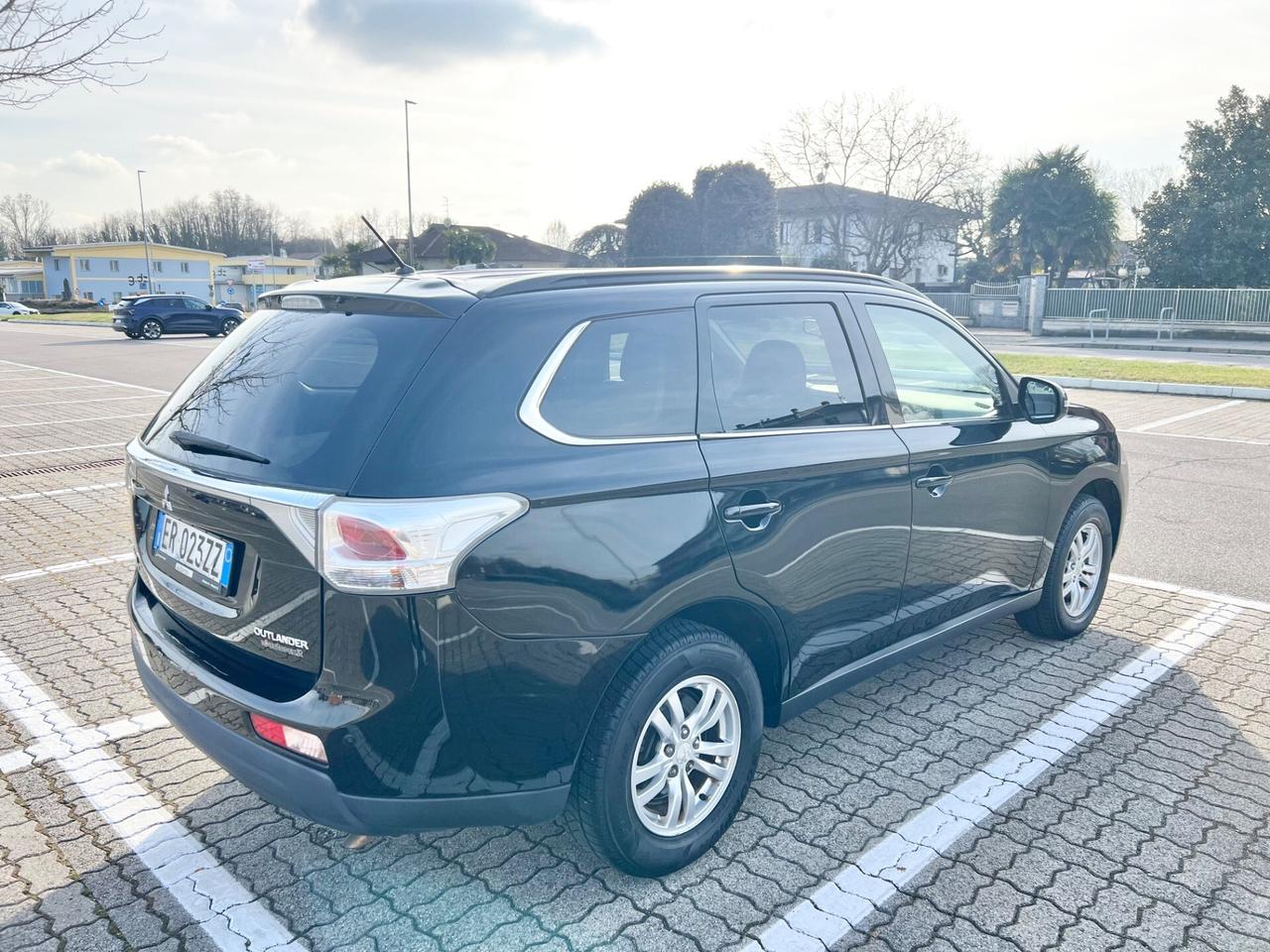 Mitsubishi Outlander 2.0 GPL 2WD Automatik*Start&Stop*Bizona