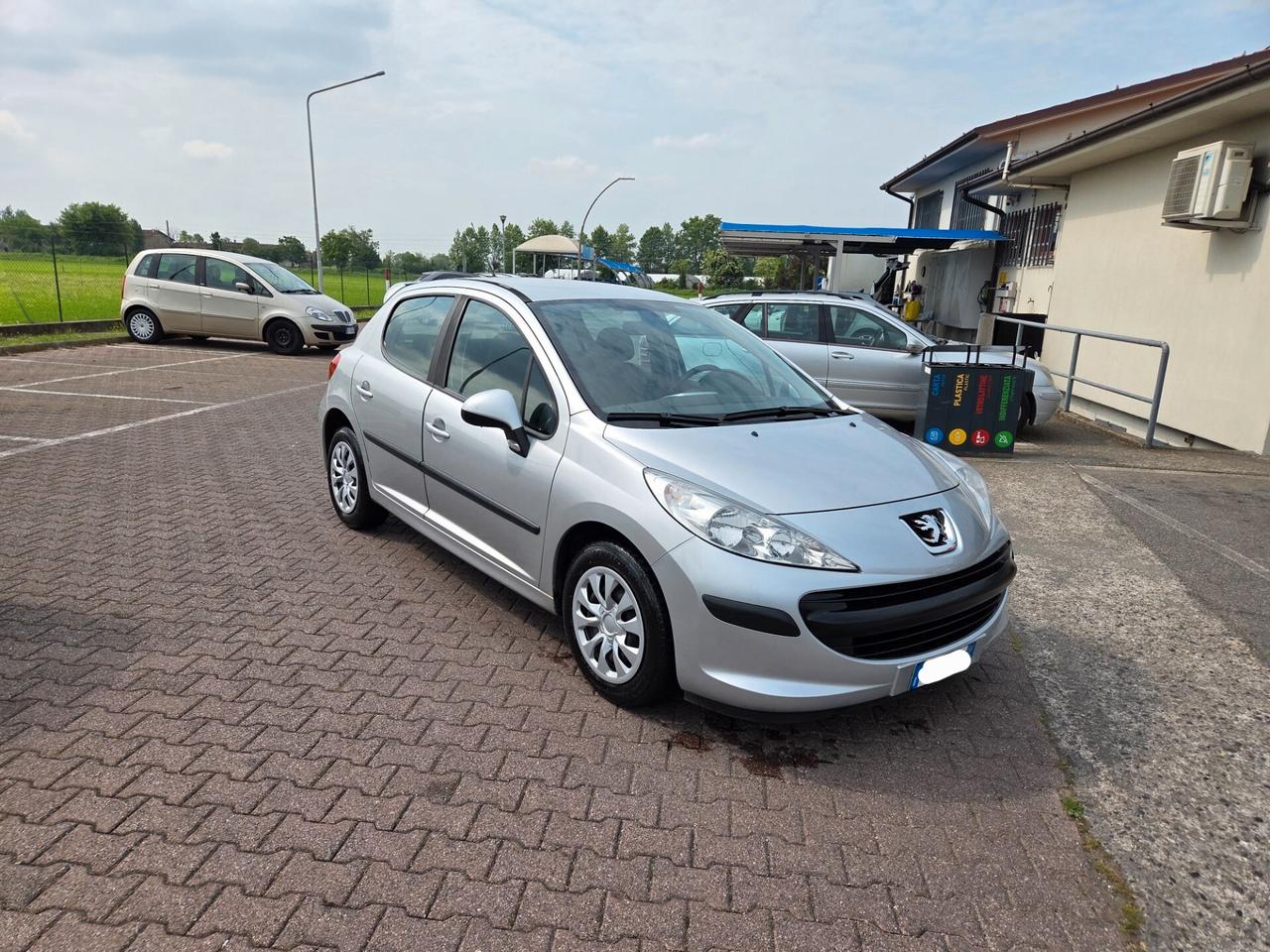 Peugeot 207 1.4 Benzina, ok neopatentati.