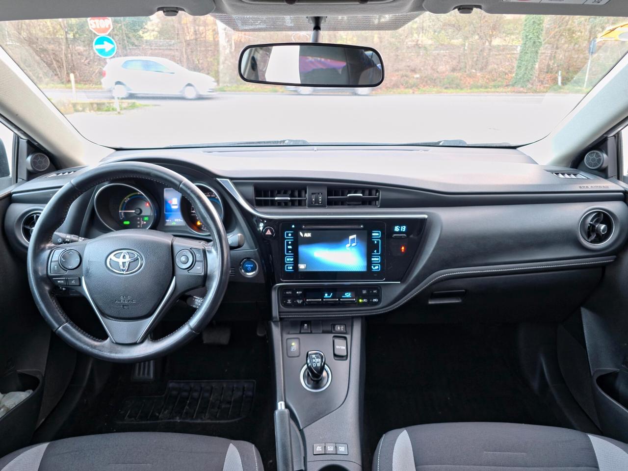 Toyota Auris Touring Sports 1.8 Hybrid Lounge 2015-E6B Automatico NEO