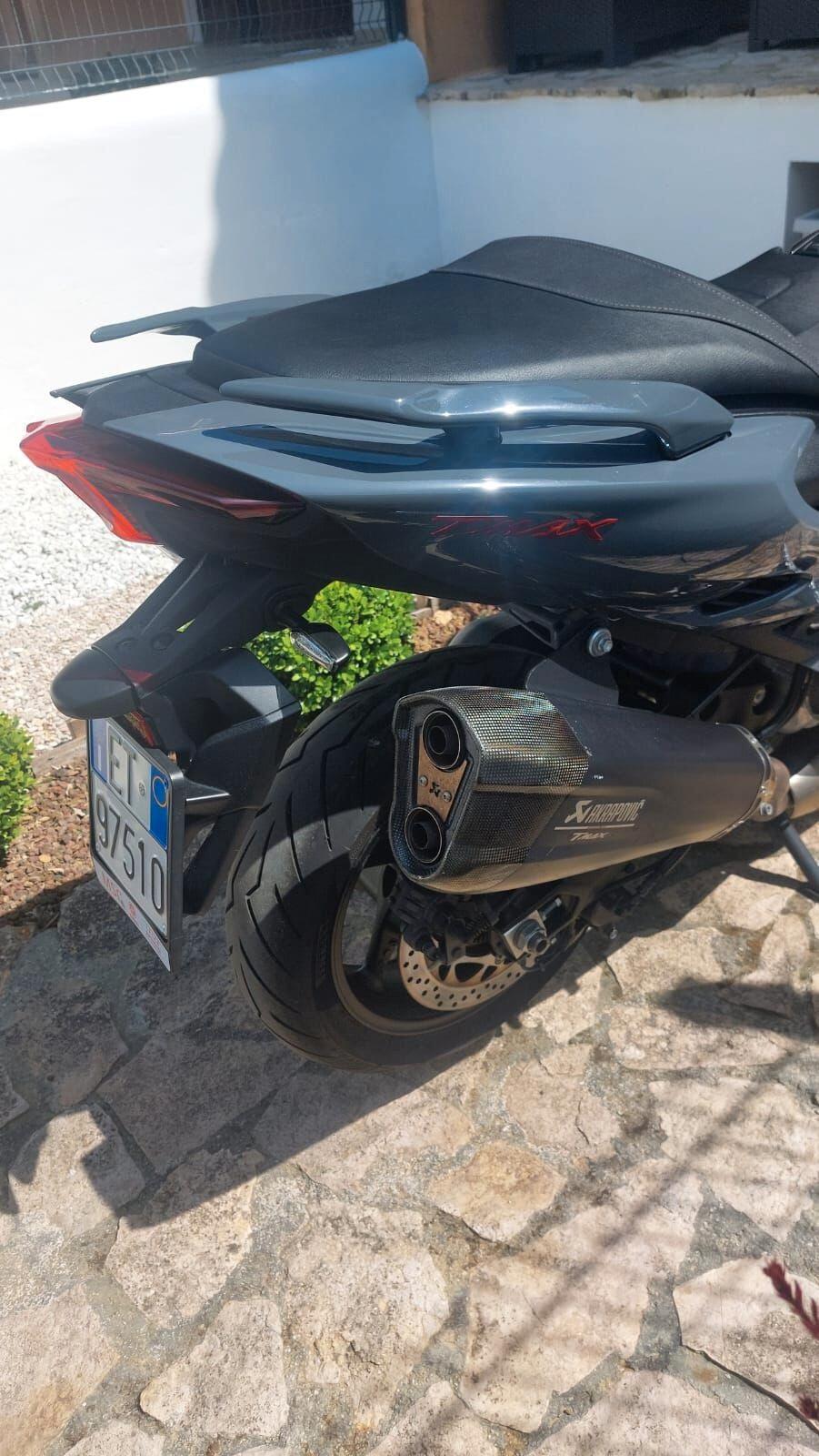 Yamaha T Max 560 Tech Max 2021 Akrapovic