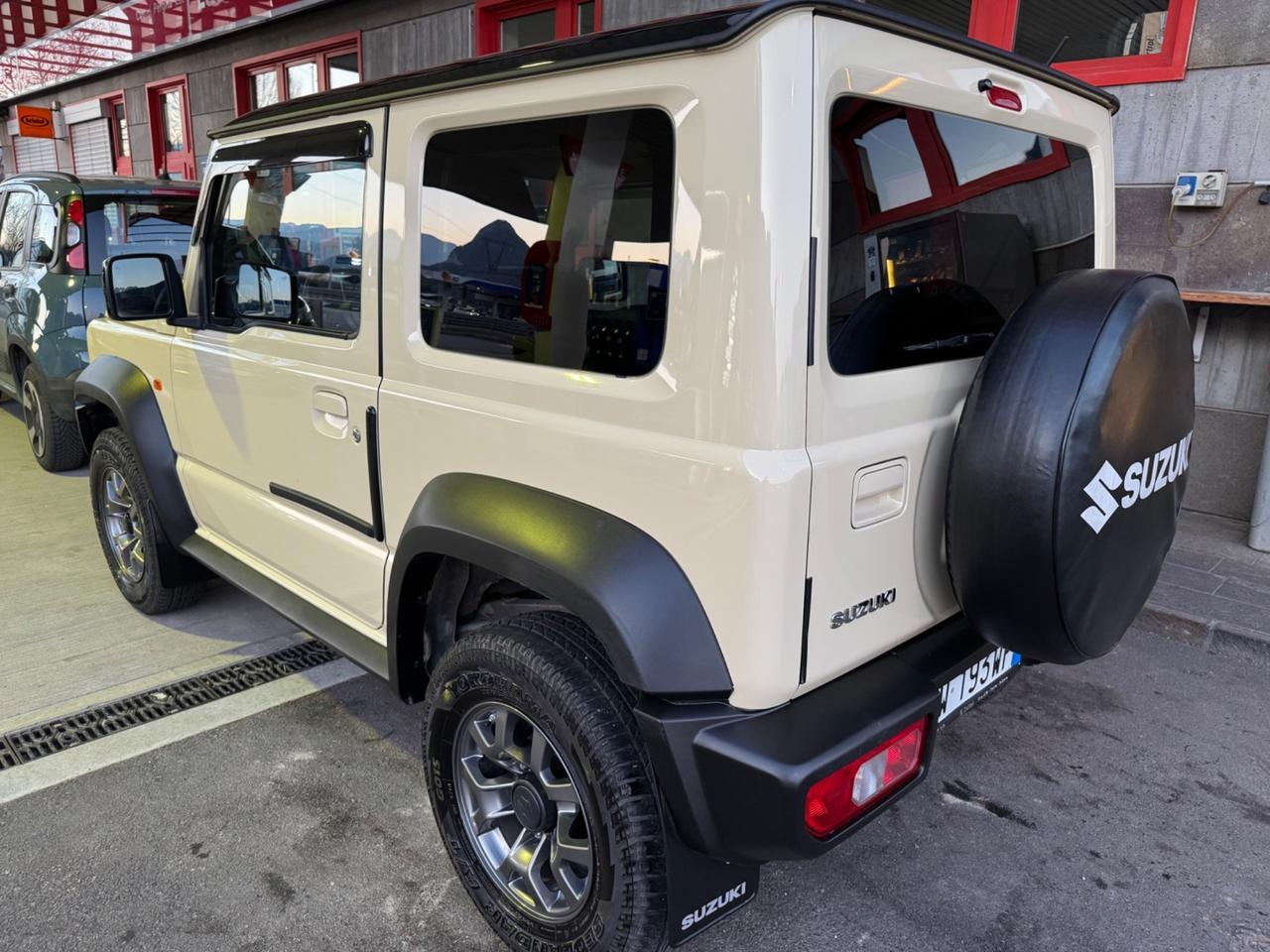 Suzuki Jimny 1.5 5MT Top