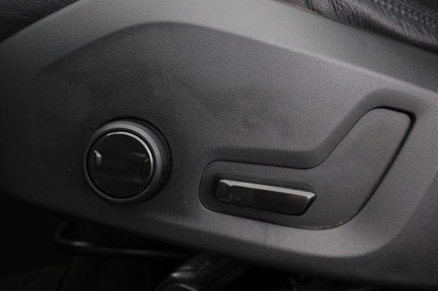 VOLVO XC60 XC60 B4 (d) automatico Momentum Pro
