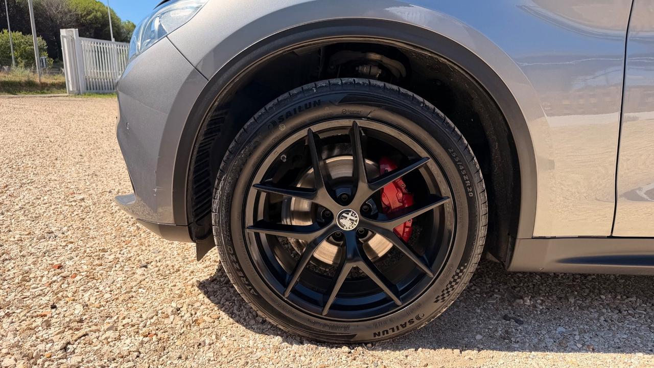 Alfa Romeo Stelvio 2.0 Turbo 280 CV AT8 Q4 First Edition