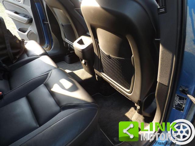 VOLVO XC60 allestimento R-design ben tenuta e manutentata