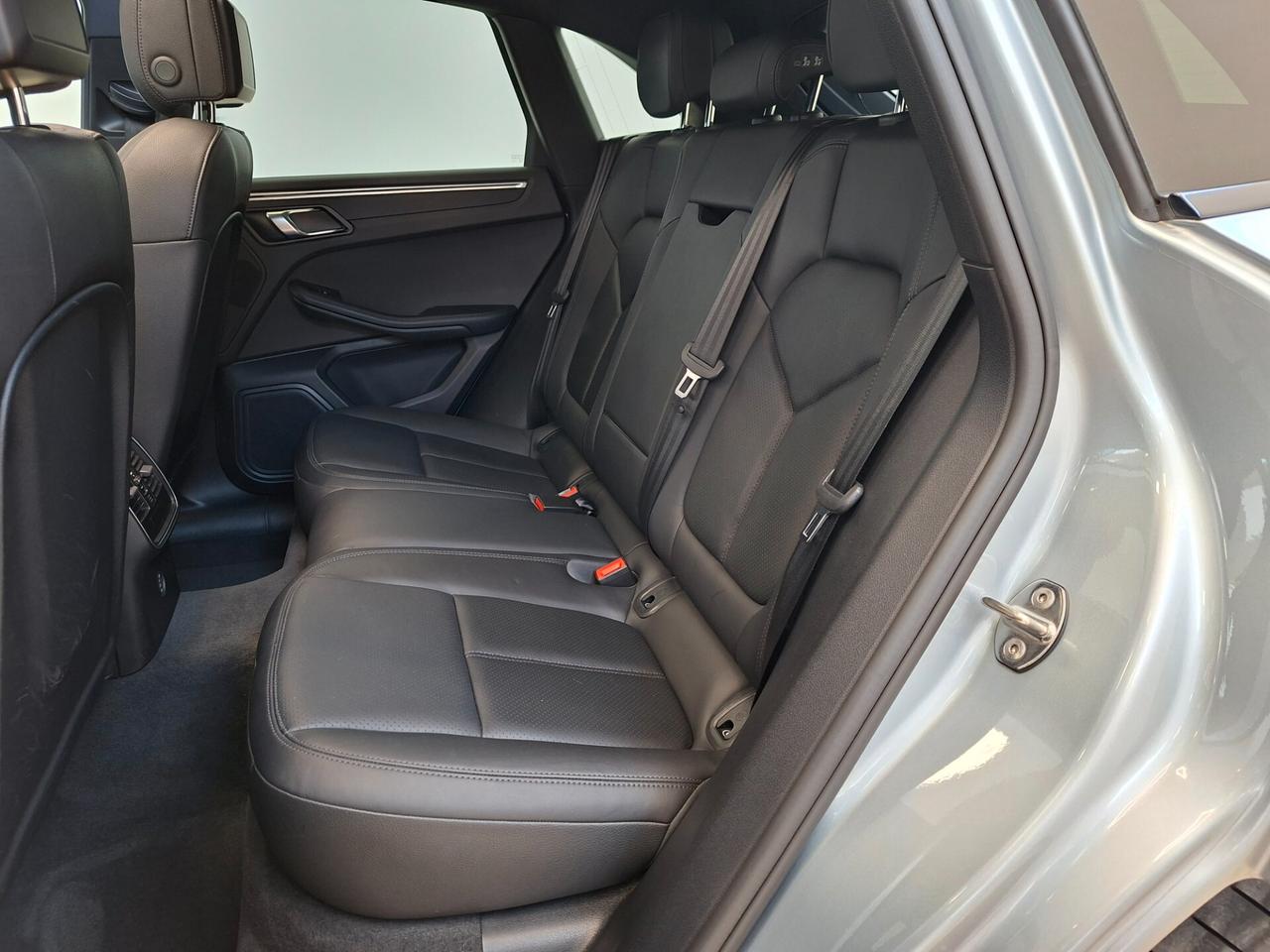 Porsche Macan 2.0 245CV PDK Tagliandata Porsche IVA ESPOSTA