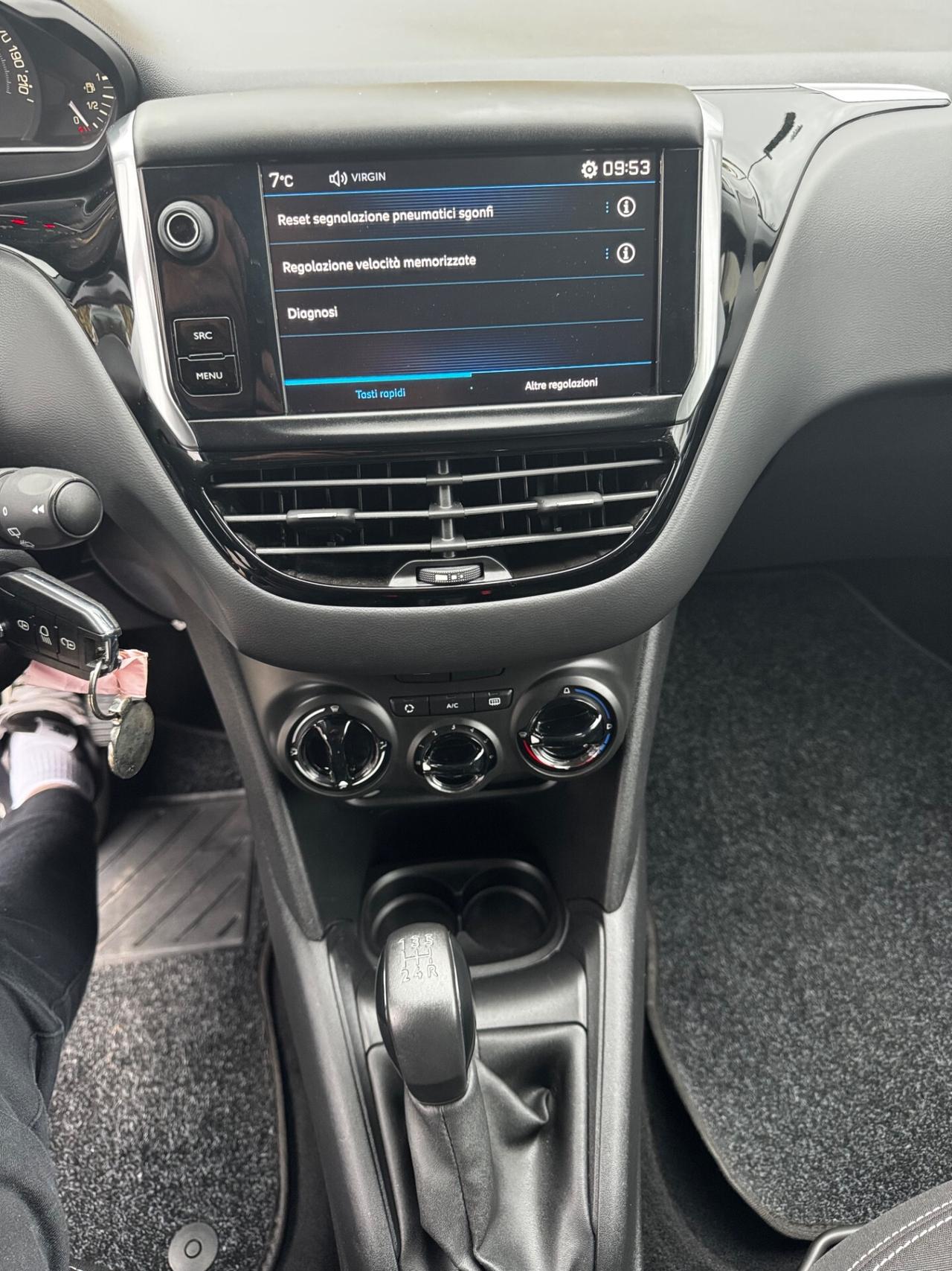 Peugeot 208 PureTech 82 5 porte Allure neopatentati