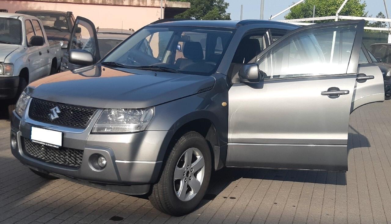 Suzuki Grand Vitara 2.0i 16V 5P AUT. - GPL -