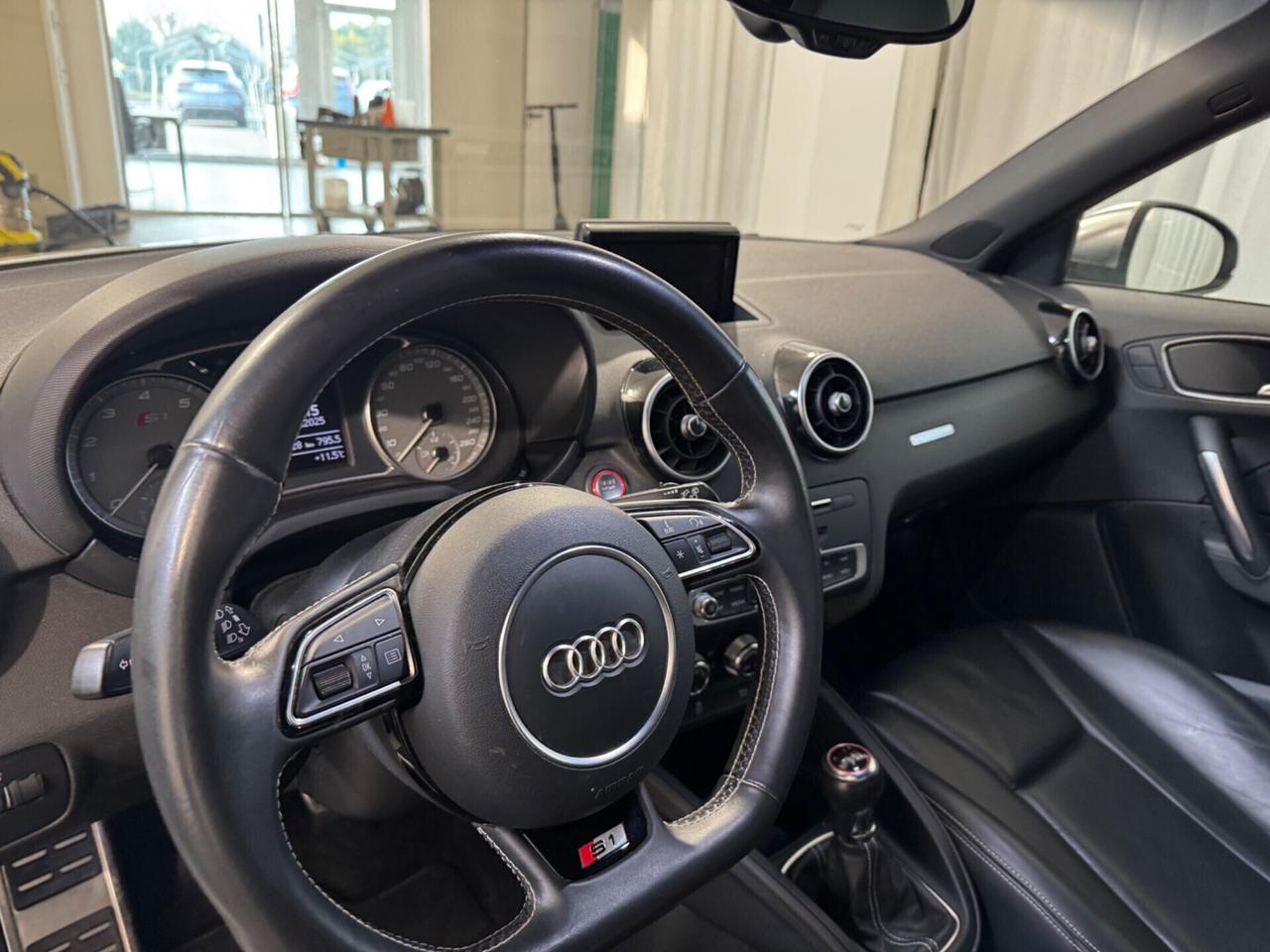 Audi A1 S1 SPB 2.0 TFSI quattro