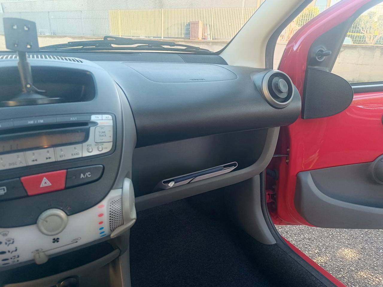 Peugeot 107 1.0 5 porte del 2011 SOLO 63.000 KM