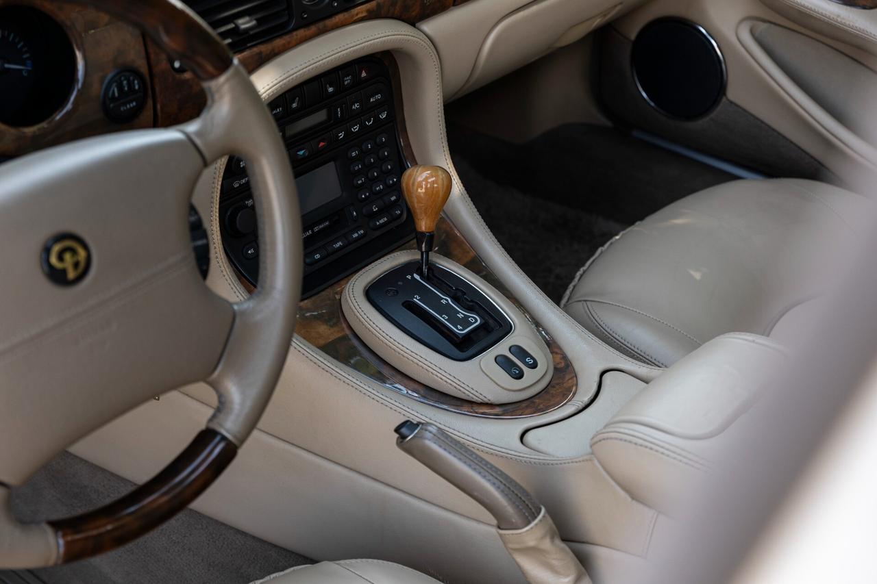 Daimler Super V8 XJ X300* LWB * Topaz con interni Cashmere* Meravigliosa*