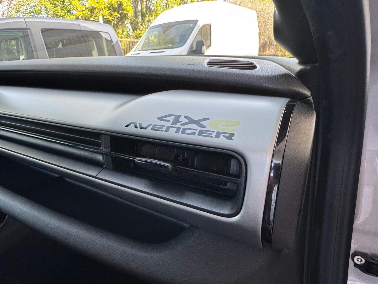 Jeep Avenger 1.2t mhev Upland 4Xe 145cv edct6 km0