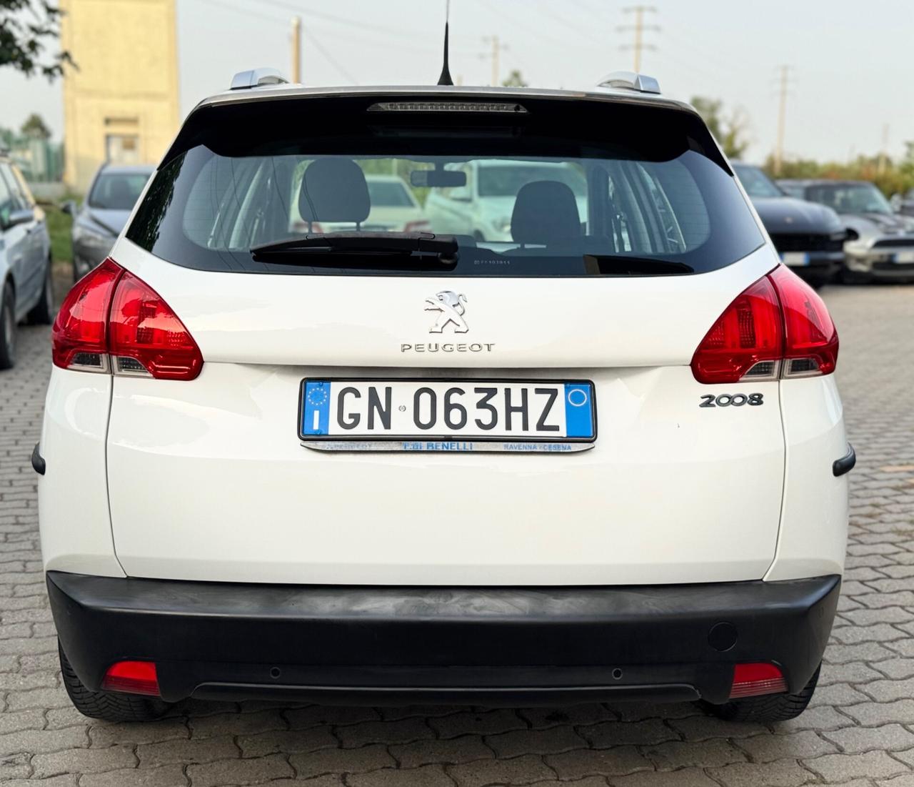 Peugeot 2008 PureTech 82 Allure soli 42.000 km
