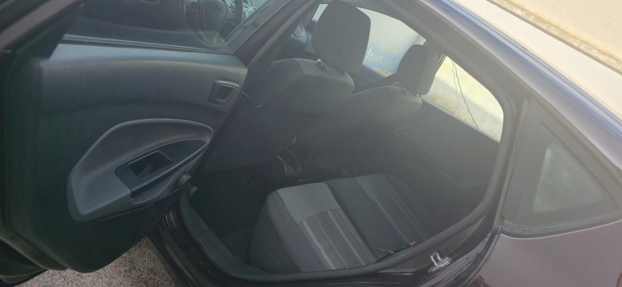 Ford Fiesta 1.4 5 porte Bz.- GPL Titanium