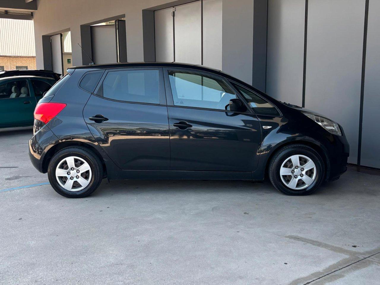 Kia Venga 1.4 crdi Fullsky 90cv