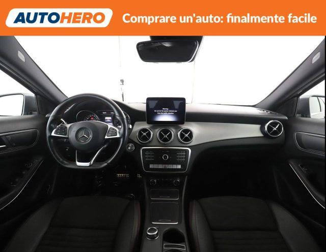 MERCEDES-BENZ GLA 180 Premium