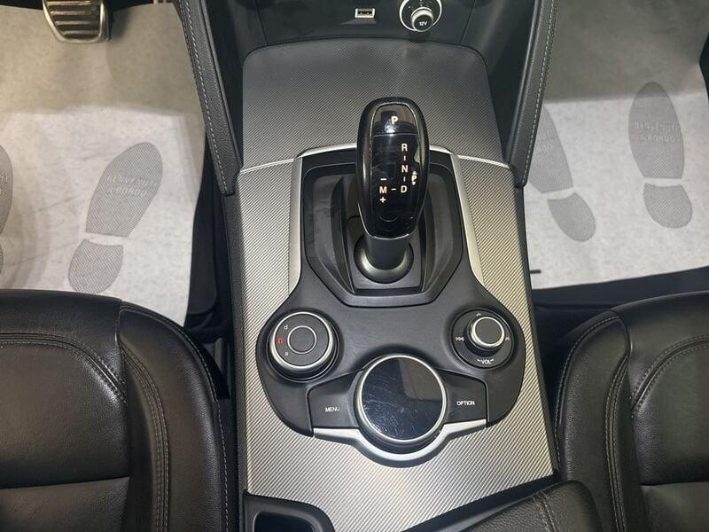 Alfa Romeo Stelvio 2.2 Turbodiesel 210 CV AT8 Q4 B-Tech