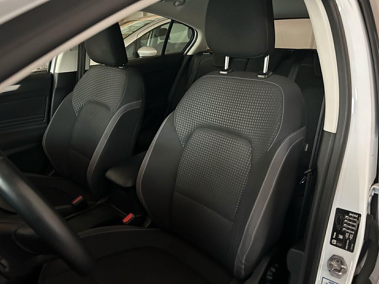 Ford Focus 1.5 Berlina 95 CV 5p. NEOPATENTATI