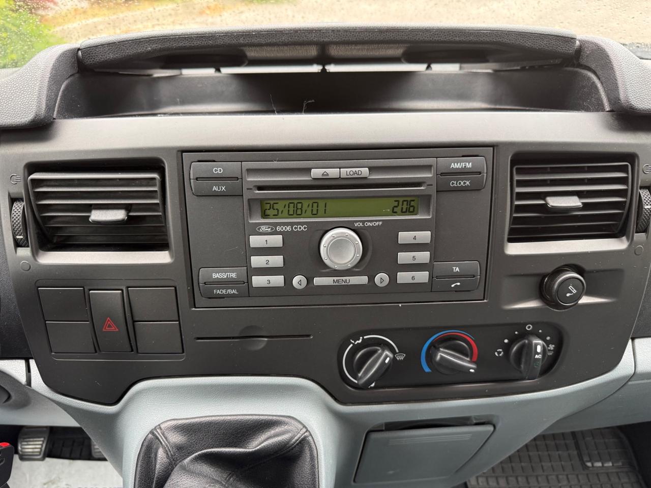 Ford transit 9 posti