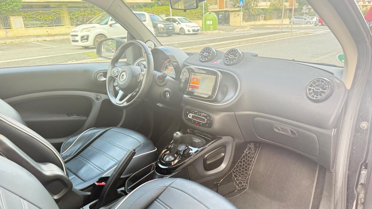 Smart ForTwo 70 1.0 twinamic Passion LED NAVI PANORAMA CERCHI 15 PDC
