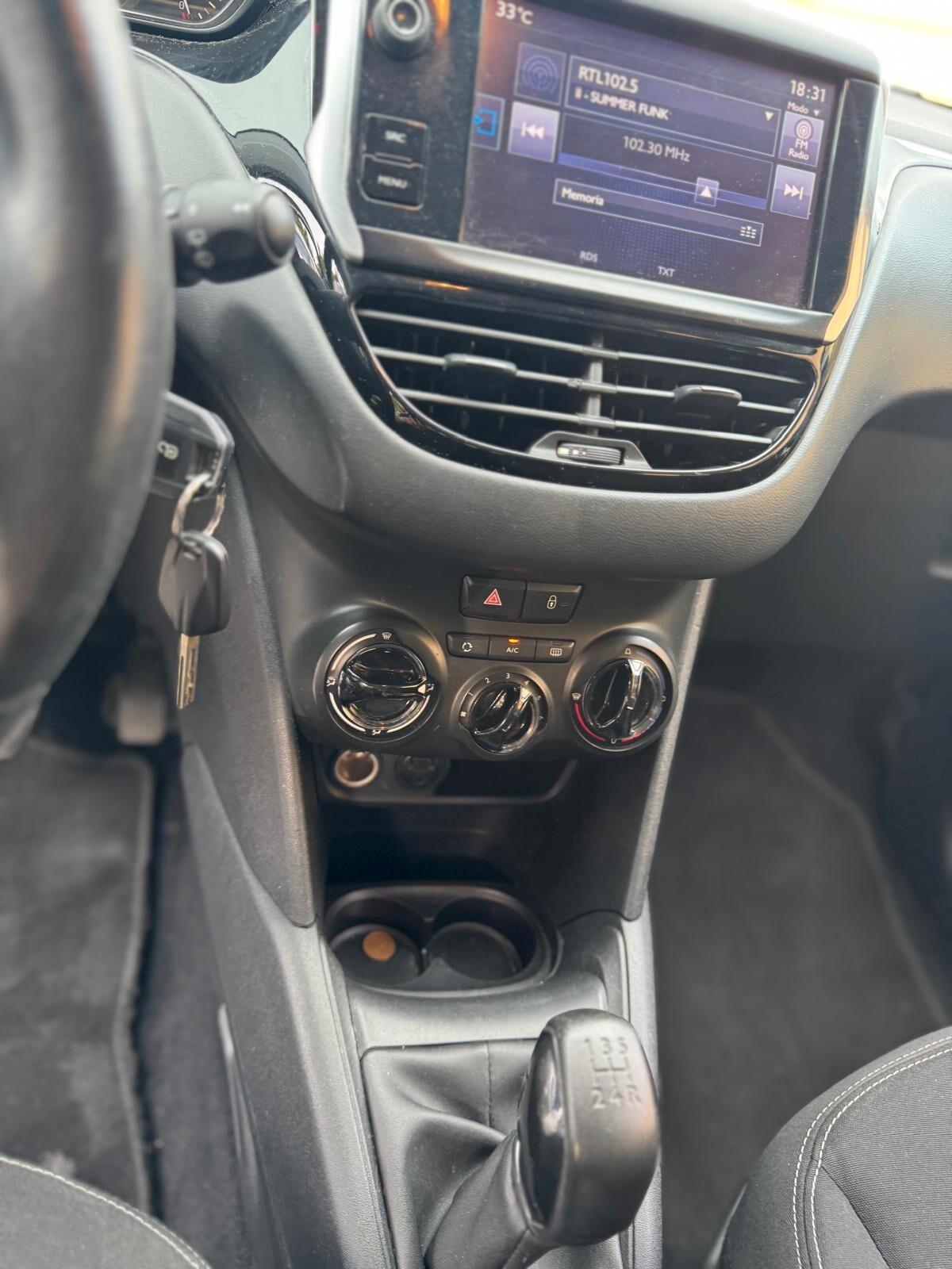 Peugeot 208 ANNO 2017 1.2 BENZINA 5 PORTE